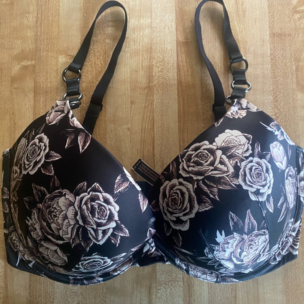 Victoria’s Secret Black Light Pink/White Rose Push-up Bra